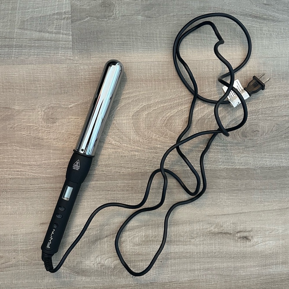 NuMe Classic Curling Wand (25 MM)